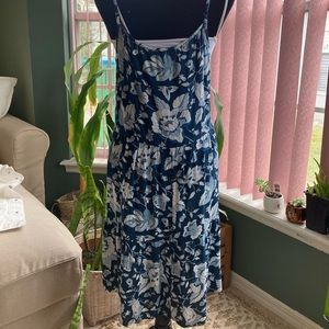 🆕 Loft blue and white floral boho summer sundress
